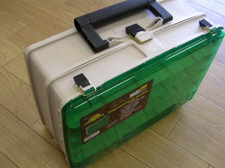  Plano Magnum Tackle Box Double Side Sandstone/Green